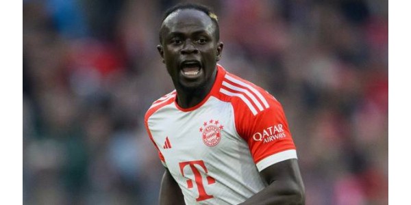 Liverpools store spiss Sadio Mané velger å slutte seg til Al Nassr
